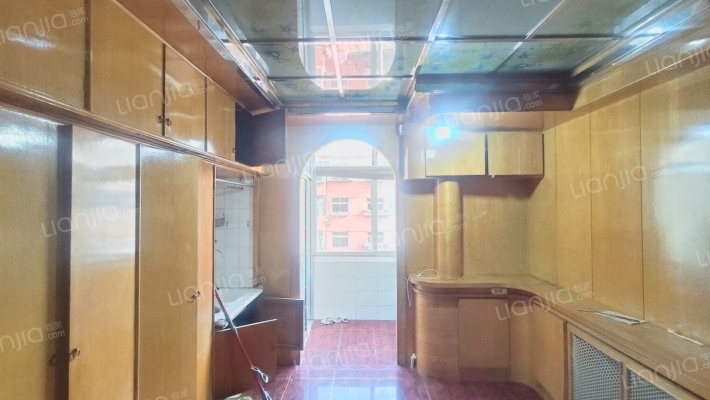 青年街老房区二手房实景图