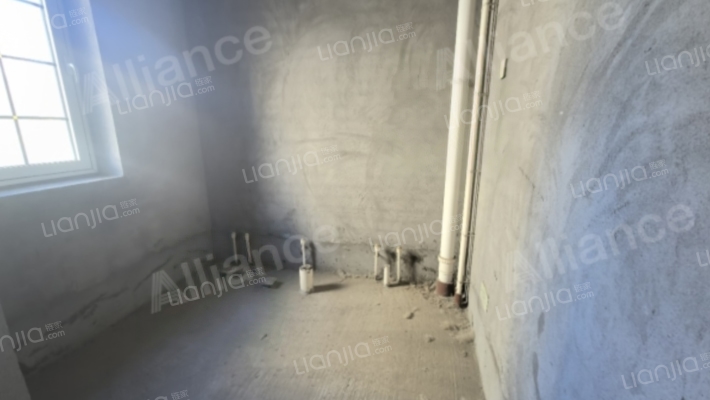 联排边户 带大院子 房本满 户型方正-卫生间A