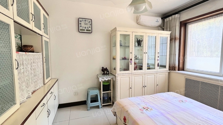 房子集中供暖 复试一跃二适宜各年龄段人群采光户型好-卧室C