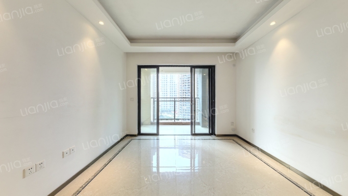 绿地城凤语湾二手房实景图