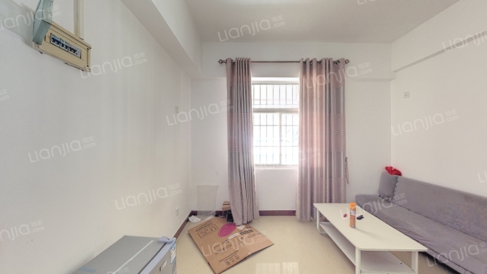 海岸名都二手房实景图