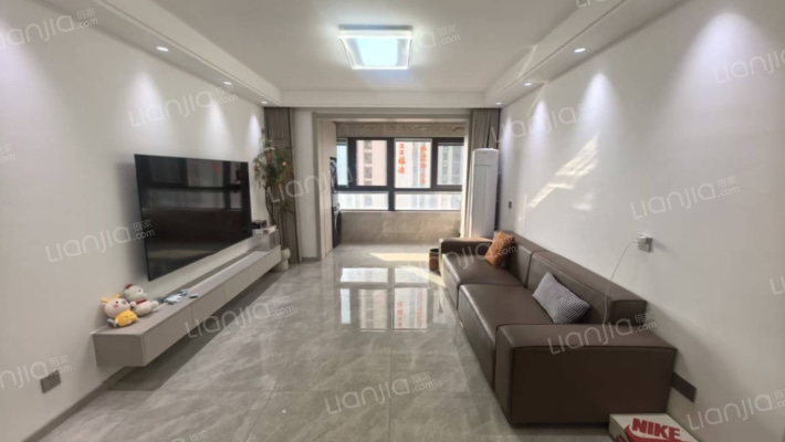 翡翠之光花园二手房实景图