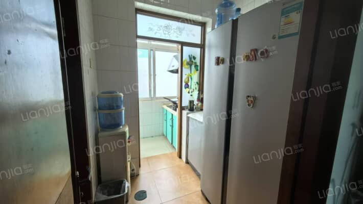 松林店商圈 凌云家属院 南北通透三居出售-厨房