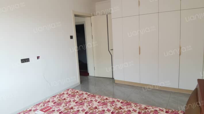 报社二手房实景图