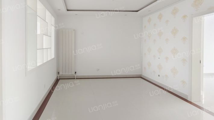 世豪华府小区二手房实景图