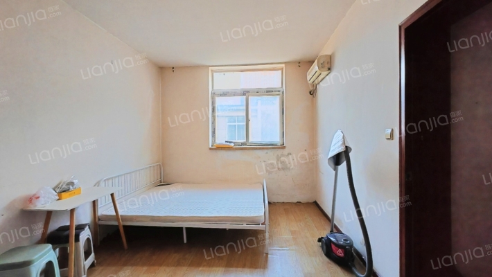 新立里二手房实景图