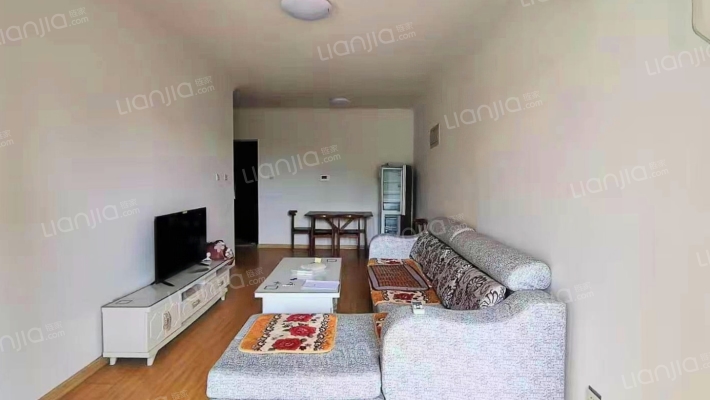 花园式社区，保利物业，集中供暖。南向两居-客厅