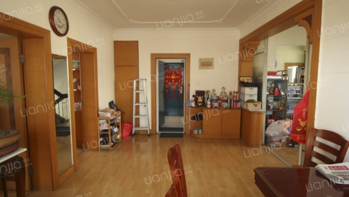 望海小区13号二手房实景图