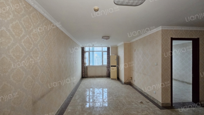 国山中心二手房实景图