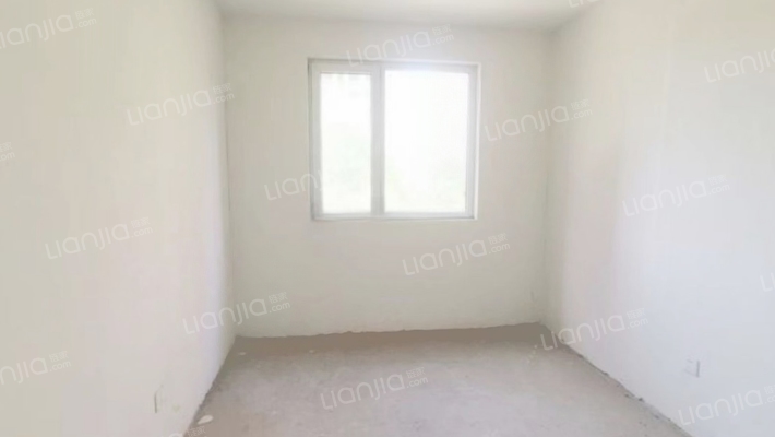 小区发展成熟，集中供暖，适宜居住，生活配套齐全-卧室B