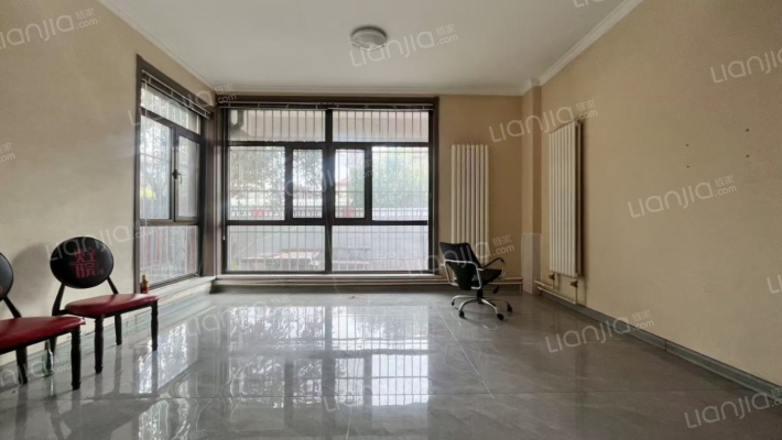 西苑别墅二手房实景图