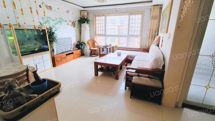 鲁丰锦绣花园二手房实景图