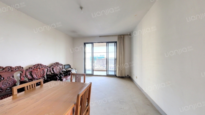 江景国际南区二手房实景图