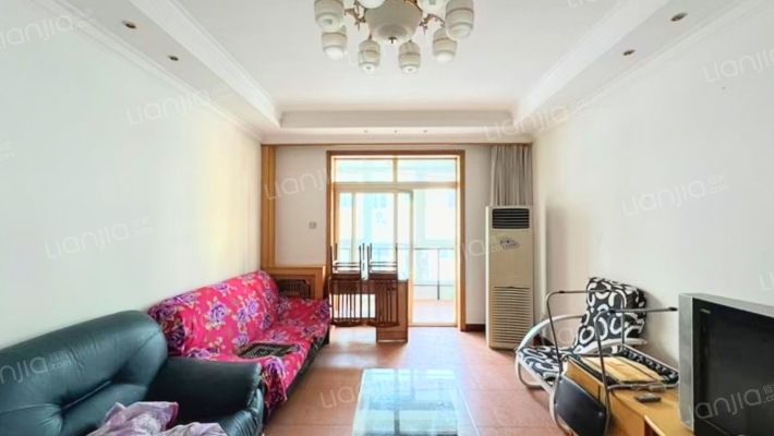 名流公寓 南北通透大两居 中间楼层 简单装修-客厅