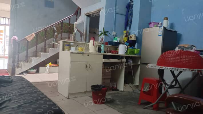 三中东里二手房实景图