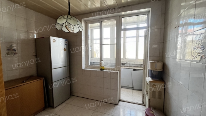 东安小区 物探五号院 小三居 中间楼层-厨房