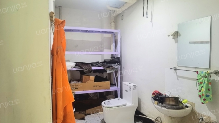 水岸花城，大社区，集体供暖，出行方便。-卫生间