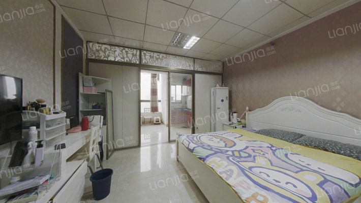 领先国际二手房实景图