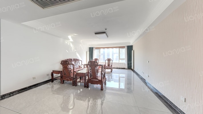 西江华府六区二手房实景图