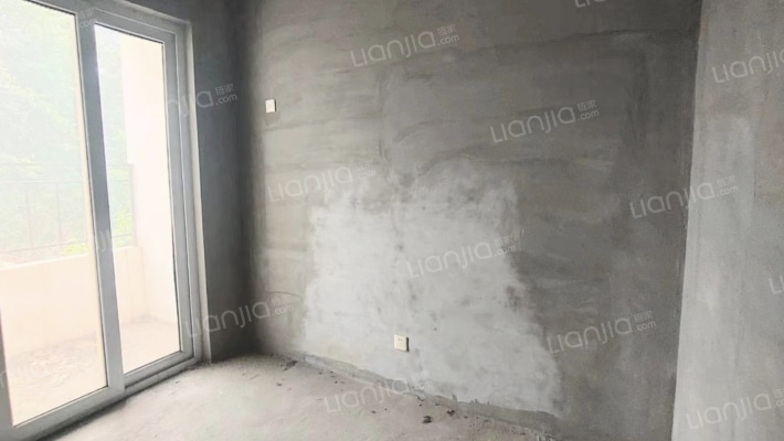 满五唯一别墅前后带小院，地上三层带露台-卧室C