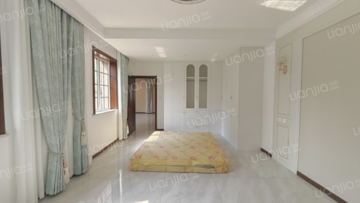 精装联排别墅 带院子 上下三层 小区环境好 绿化高-卧室A