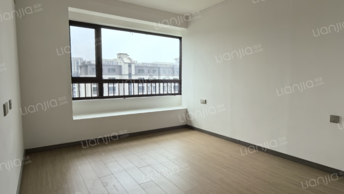 小区C位观景位置，凤凰楼层，采光视野开阔-卧室C