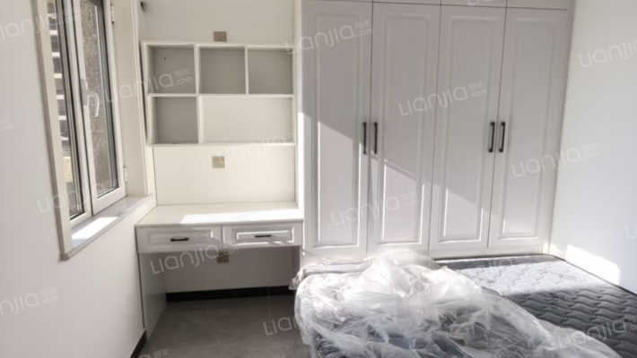 急售三利B区自住精装两居，价格美丽可小议-卧室B