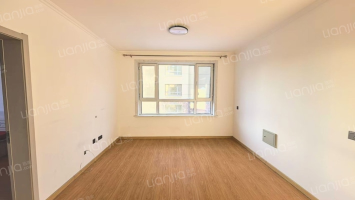 新大赛维利亚小镇二手房实景图