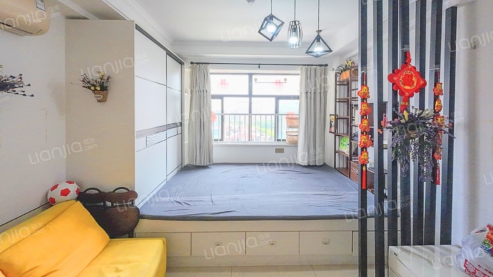 华谊星河商务大厦二手房实景图