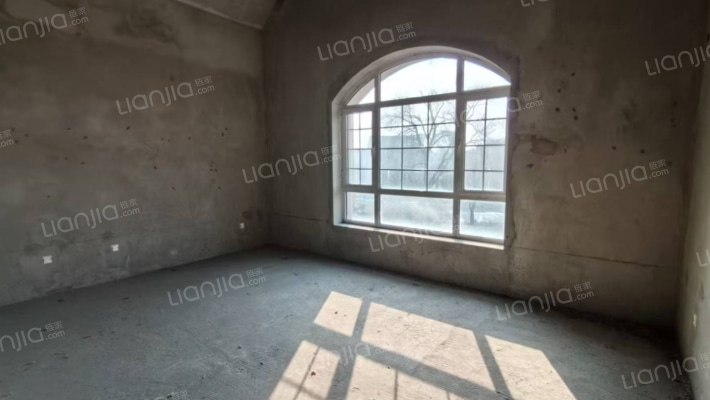 东京都独栋别墅 毛坯 大院子 上下两层 采光好-卧室C