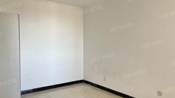 水岸花城 南向两居 简单装修 采光无遮挡-卧室B