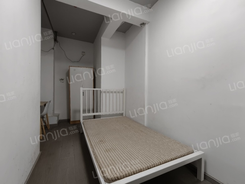 合租·富力云庭雅居 3居室 南卧