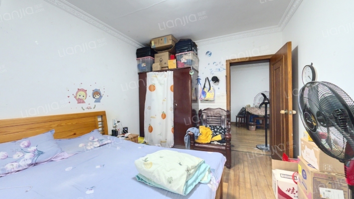 鹏海东苑二手房实景图