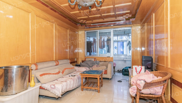 港中新村三区二手房实景图