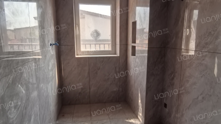 带装修的联排别墅 这个价格 赶紧来看看吧  值！-卫生间A