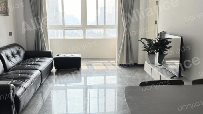 领创名郡二手房实景图