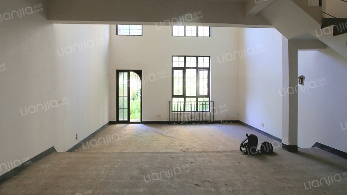 融创嘉德庄园一期二手房实景图