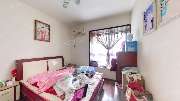 近轻轨上海城小两房，户型方正，业主诚心出售-卧室A