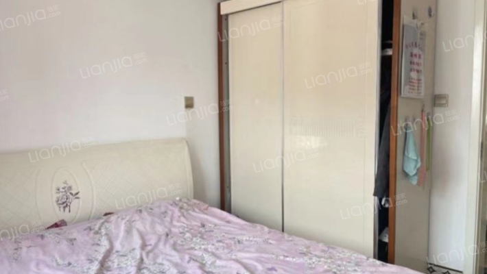 涿州市松林店电梯高层，集中供暖，南北通透三居室-卧室C