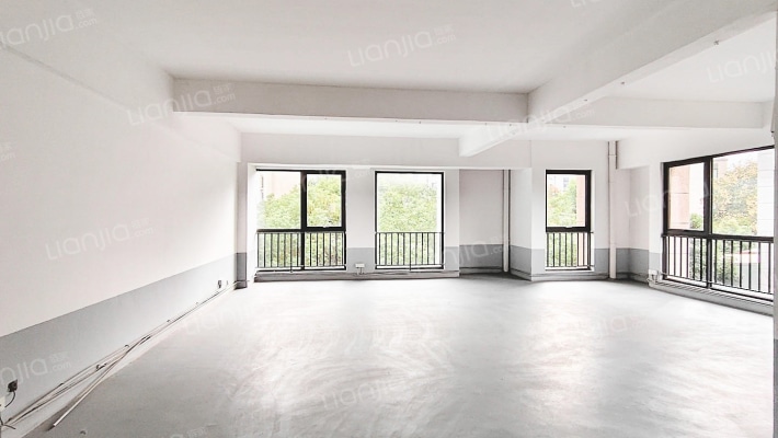 纯高国际现代商务花园二手房实景图