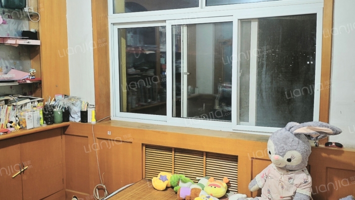 冠云小区 3室1厅 南 北-卧室B