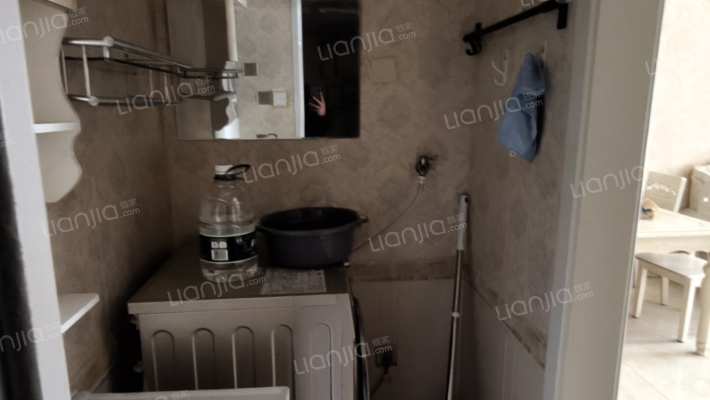 琉璃河检查站旁  三利一期 精装两居 百米楼间距-洗手间