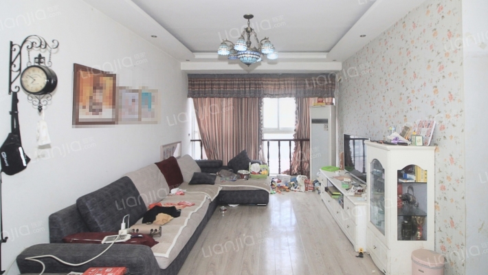 蓝爵小区二手房实景图