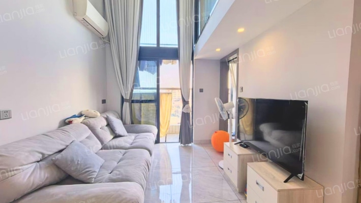 松湖兰莛二手房实景图