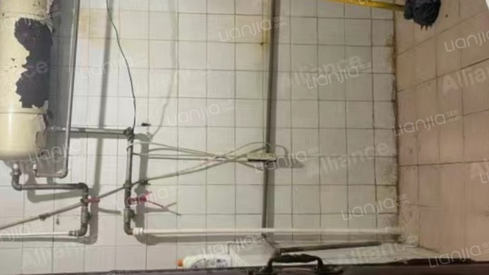 市直小区 三层 南北三居 市医院北侧-卫生间