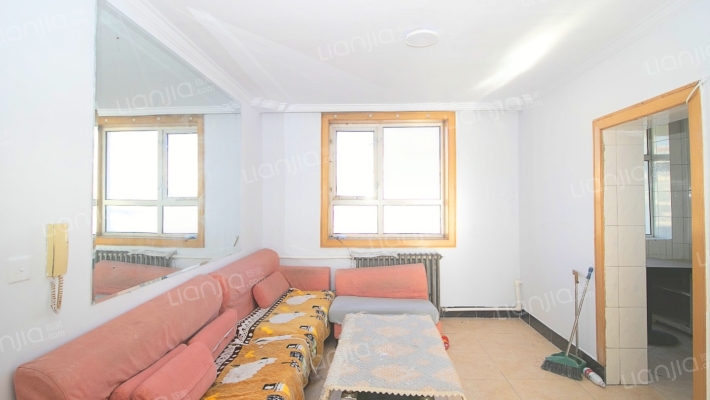 新华前街18号二手房实景图