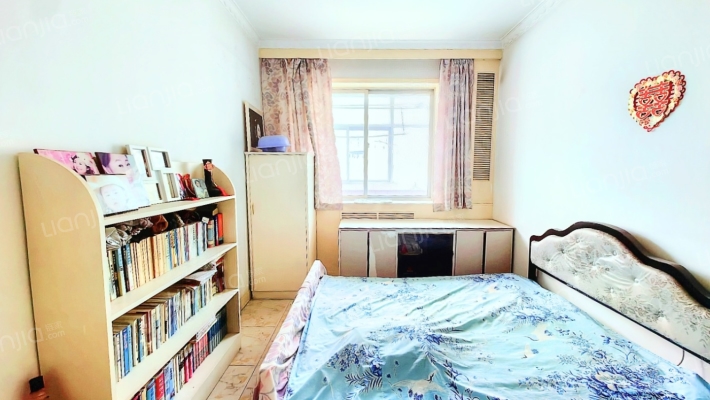 朝阳路 金税小区 中间楼层 集中供暖-卧室A