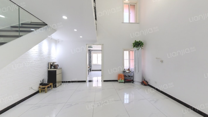 依云小镇二手房实景图