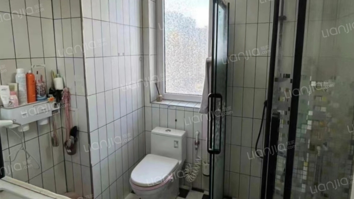 凯兴花园  三居室 自住装修 满二-卫生间