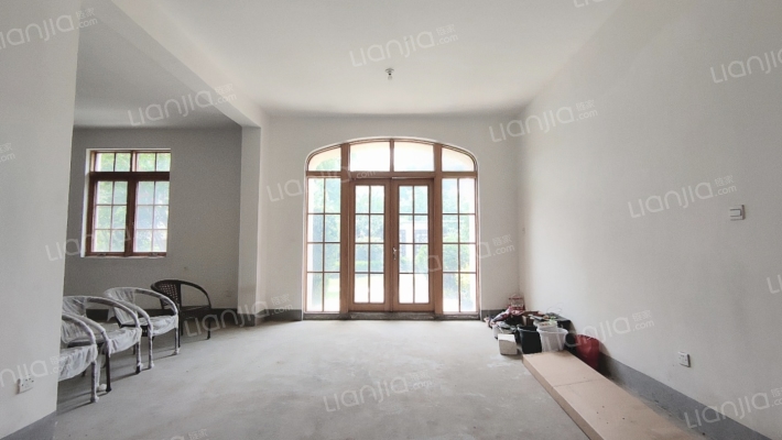 绿城雁鸣湖玫瑰园二手房实景图